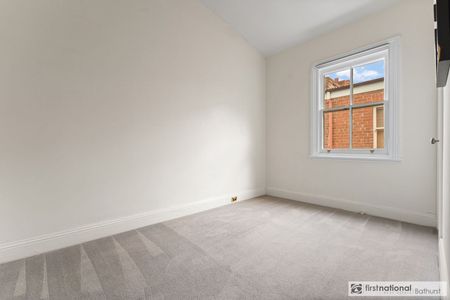 Charming Terrace in the Heart of Bathurst CBD - Photo 5