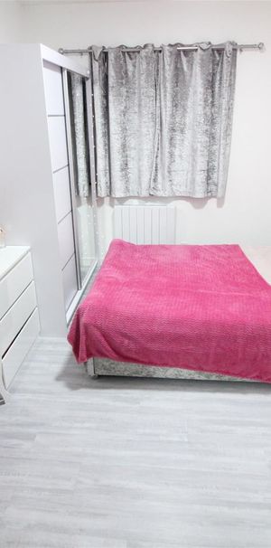 Cromwell Road, Hounslow - Photo 1