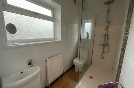 Ena Avenue, Neath, SA11 - Photo 5