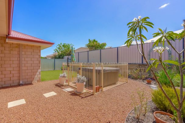 Family home in the heart of Meadow Springs. - Photo 1