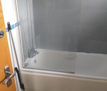 Room in a Shared Flat, North Point, LS2 - Photo 5