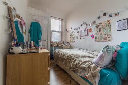 3 bedroom flat to rent - Photo 5