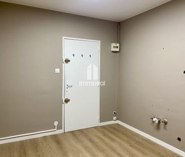 CHAMBRE - ESPACE DE STOCKAGE - Photo 1