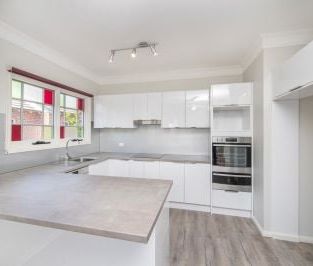 2 Bedroom Unit In Prime Location - Photo 6