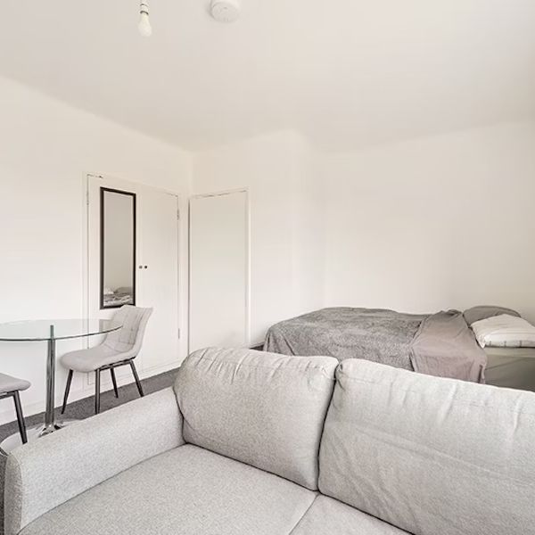 Studio apartment - Photo 1