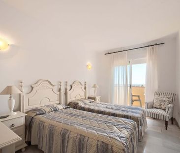 Luxury Semidetached House for rent in Málaga, Spain - Photo 1