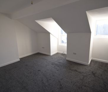 To Let 2 Bed Apartment - Photo 2