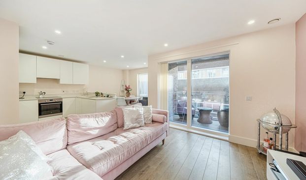 2 Bedroom Apartment to Rent in Lamb Walk, London, SE1 - Photo 1