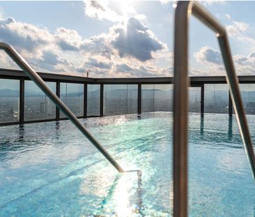 LEBEN IM TRIIIPLE - wunderschöne 2 Zimmerwohnung mit Rooftop Pool -... - Photo 6