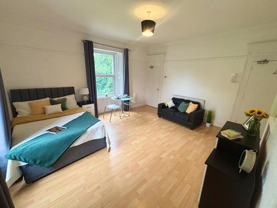 Studio to rent - Photo 1
