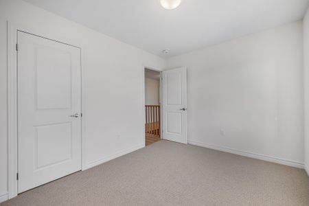 For Lease - 238 Mckenzie Drive, Clearview, Ontario - Photo 3