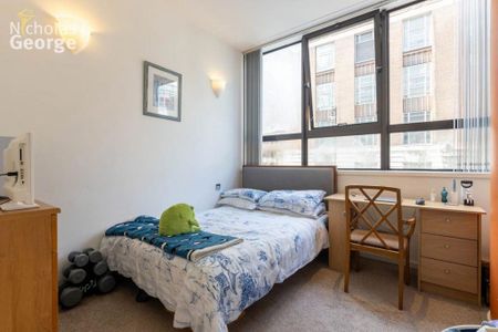 2 bedroom flat to rent - Photo 3