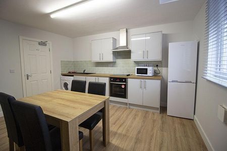 4 bedroom house share to rent - Photo 4