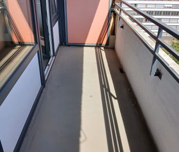 Appartement mit Südbalkon und Junggesellenküche im Rheinparkcenter - Photo 3