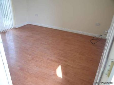 2 bedroom property to rent in Ashton Under Lyne - Photo 4