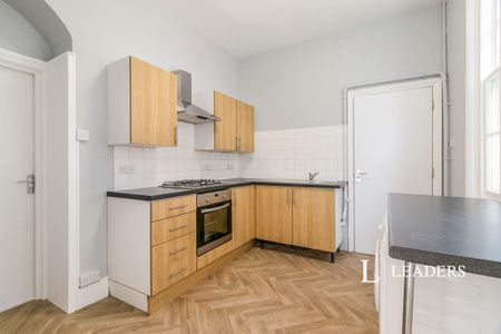 1 bedroom property to rent The Crescent, Leatherhead, KT22 - Photo 4