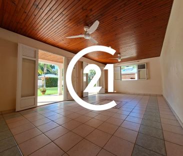 Location Maison 98.07m² 4 pièces Fort de france - Photo 2