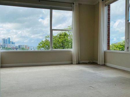 2 bedroom spacious apartment - Photo 2