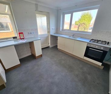 3 bedroom detached bungalow to rent - Photo 6