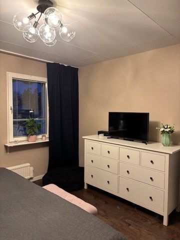 Hasselnötsvägen, Järfälla - Photo 2