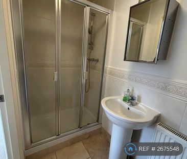 1 bedroom in a house share to rent - Photo 5