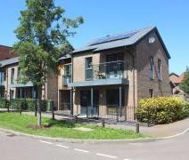 3 bedroom end of terrace house to rent - Photo 3