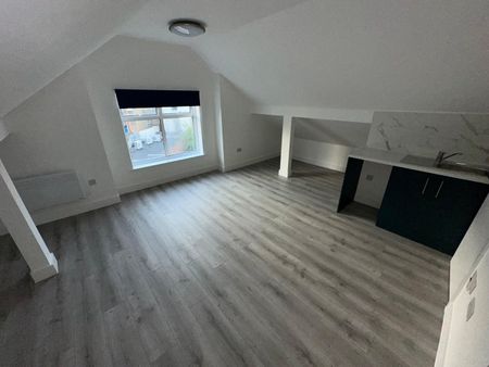 Studio Flat, Central Park Road, E6 - Photo 2