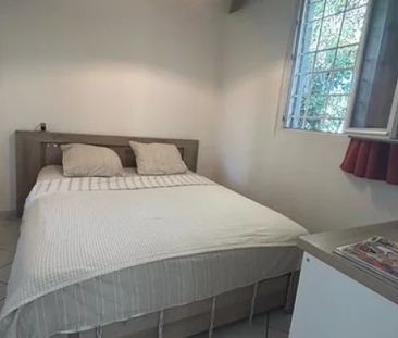 AIX EN PROVENCE, Location T2, Quartier La Beauvalle - Photo 6