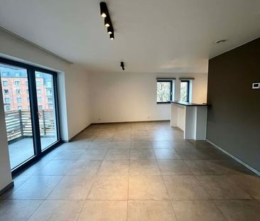 Appartement te huur - Photo 1