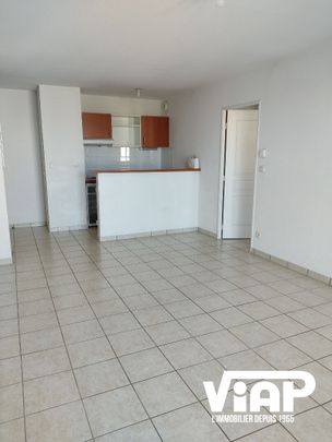 GRAND T2 DE 43 m² PROCHE PLACE DES CARMES - Photo 1