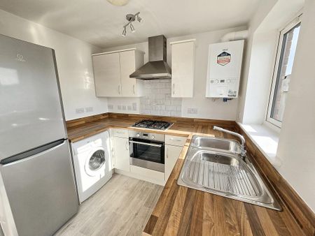 2 bedroom townhouse to rent - Photo 3