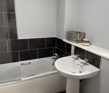 2 bedroom apartment to rent - Photo 3