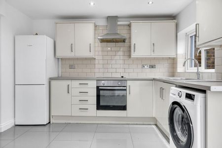 5 bedroom terraced house to rent - Photo 3