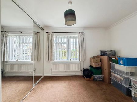 3 bedroom semi-detached bungalow to rent - Photo 5