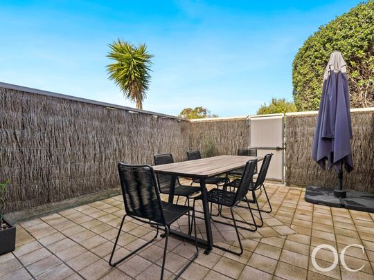 Open the Door to Effortless Living in a Prime West Lakes Location - Photo 1