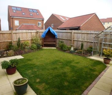 Beckets Grove, Wymondham - Photo 1