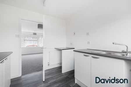 2 bedroom end of terrace house to rent - Photo 2