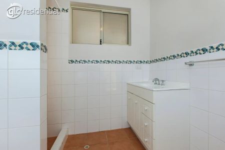 “Quiet & Secure Villa in Coolbellup” - Photo 4