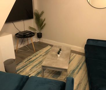 5 Bed Terraced House, Queens Road, S2 - Photo 2