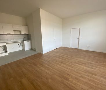 Location Appartement 2 pièces 53m² ROUBAIX 59100 - Photo 3