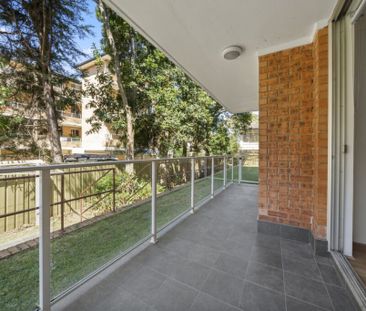 SPACIOUS GROUND FLOOR APARTMENT - Photo 5