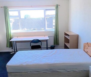 4 bedroom house to rent - Photo 3