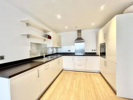 2 bedroom flat to rent - Photo 4