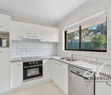 WELL-PRESENTED FAMILY HOME IN A QUIET STREET - Photo 6