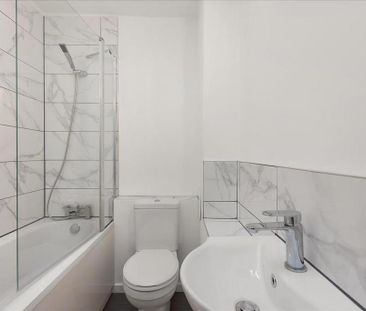 4 bedroom terraced house to rent - Photo 2