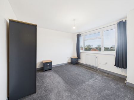 Mitton Way, Tewkesbury, Gloucestershire, GL20 - Photo 2
