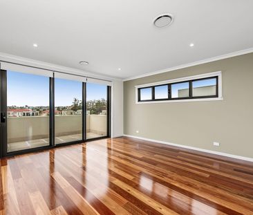 Beautiful Marina House in Sanctuary Cove - Photo 1