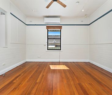 Family Home In Awesome Location - Photo 3