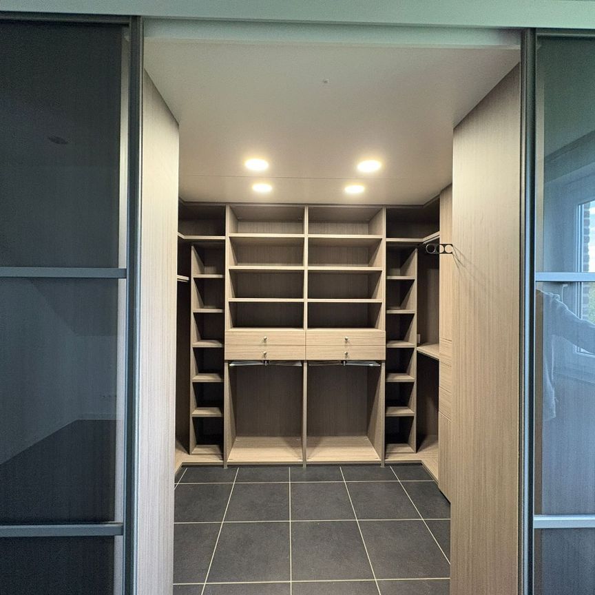 Duplexapp. met 2 slpkls en ruim terras in Herk-de-Stad - Photo 1