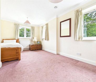 4 bedroom detached house to rent - Photo 4